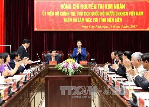 ប្រធានរដ្ឋសភា លោកស្រី Nguyen Thi Kim Ngan អញ្ជើញជួបធ្វើការជាមួយថ្នាក់ដឹកនាំខេត្ត Dien Bien - ảnh 1